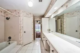 8022 La Brea Dr, Houston, TX 77083 - Photo 26