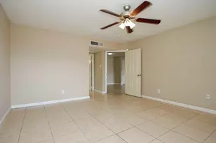 2822 S Bartell Dr, Houston, TX 77054 - Photo 20