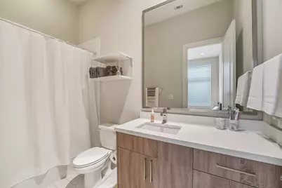 1004 California Street #203, Houston, TX 77006 - Photo 28