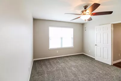 826 Saltcreek Bend Lane, La Marque, TX 77568 - Photo 8