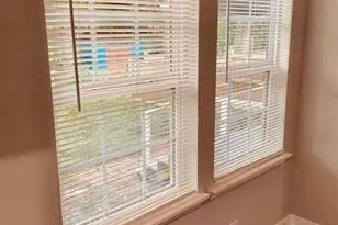 942 Oakstone St, Houston, TX 77015 - Photo 8