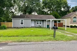 942 Oakstone St, Houston, TX 77015 - Photo 1