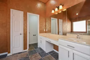 5743 Henniker Dr, Houston, TX 77041 - Photo 20