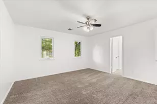 2106 Thousand Pines Dr, Houston, TX 77339 - Photo 26
