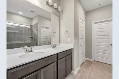 6650 Lahna Oak Drive, Conroe, TX 77304 - Photo 12