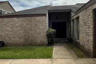 12007 S Fairhollow Ln, Houston, TX 77043 - Photo 2