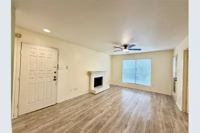 2120 Wilcrest Drive #121, Houston, TX 77042 - Photo 4