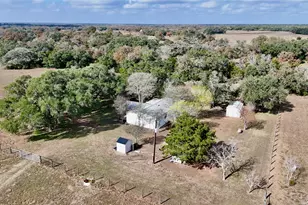 415 Co Rd 457, Hallettsville, TX 77964 - Photo 38