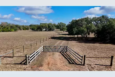 415 County Road 457, Hallettsville, TX 77964 - Photo 4