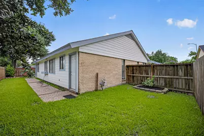 6122 Sanford Road, Houston, TX 77096 - Photo 48