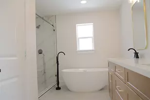 418 Briar Hill Dr, Houston, TX 77042 - Photo 26
