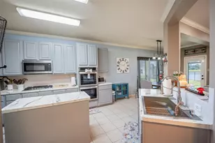 1205 28th Ave N, Texas City, TX 77590 - Photo 14