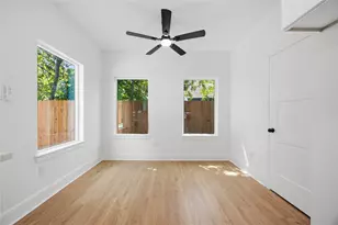 4562 Teton St, Houston, TX 77051 - Photo 16