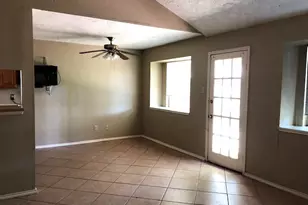 14002 Kathi Lynn Ln, Sugar Land, TX 77498 - Photo 6