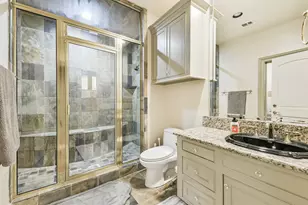 52 Briar Hollow Ln, Houston, TX 77027 - Photo 28