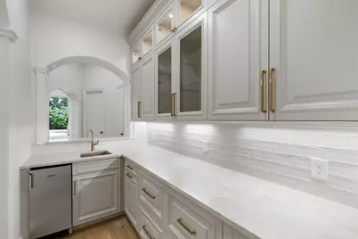 14 N Palmiera Circle, The Woodlands, TX 77382 - Photo 8