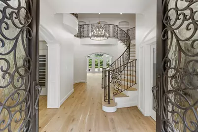14 N Palmiera Circle, The Woodlands, TX 77382 - Photo 2
