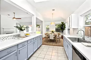 2014 White Oaks Hills Ln, Houston, TX 77339 - Photo 10