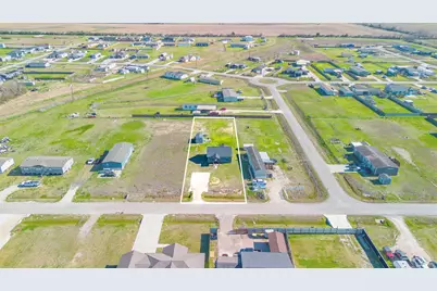 8921 Fresno Avenue, Alvin, TX 77511 - Photo 28