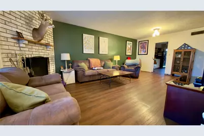 304 E Calhoun Street, El Campo, TX 77437 - Photo 1