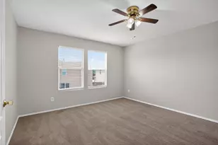 314 Falling Pine Dr, Conroe, TX 77304 - Photo 4