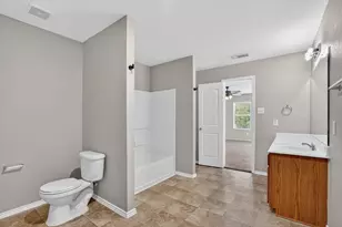 314 Falling Pine Dr, Conroe, TX 77304 - Photo 28