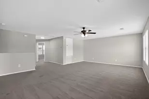 314 Falling Pine Dr, Conroe, TX 77304 - Photo 8