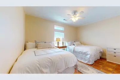 942 Kent, Crystal Beach, TX 77650 - Photo 28