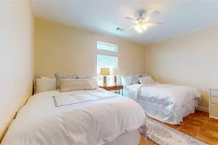 942 Kent, Crystal Beach, TX 77650 - Photo 28