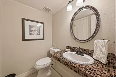 11711 Memorial Drive #17, Houston, TX 77024 - Photo 20