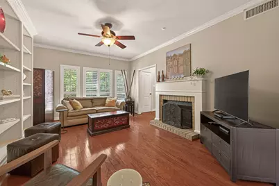 11711 Memorial Drive #17, Houston, TX 77024 - Photo 6