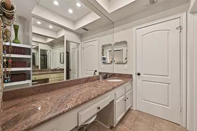 11711 Memorial Drive #17, Houston, TX 77024 - Photo 30