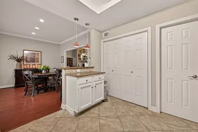 11711 Memorial Drive #17, Houston, TX 77024 - Photo 16