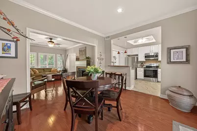 11711 Memorial Drive #17, Houston, TX 77024 - Photo 12