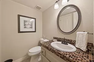 11711 Memorial Dr, Houston, TX 77024 - Photo 20