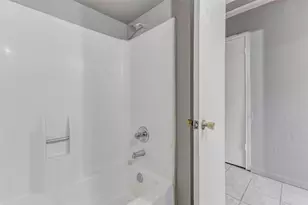 12702 Fern Forest Dr, Houston, TX 77044 - Photo 16