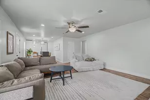 212 Lakewood Dr, Baytown, TX 77520 - Photo 10