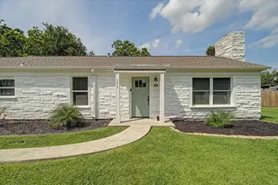 212 Lakewood Dr, Baytown, TX 77520 - Photo 4