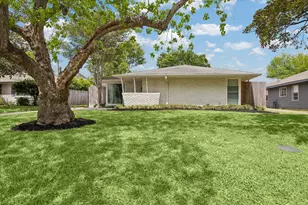 3110 Castlewood St, Houston, TX 77025 - Photo 2