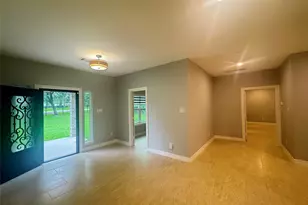 2010 Cherry Laurel Dr, Spring, TX 77386 - Photo 6