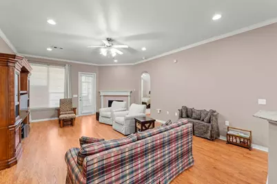 15246 Scenic Woodland Drive, Conroe, TX 77384 - Photo 10
