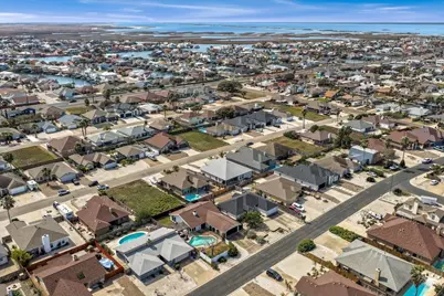 13833 Flintlock Drive, Corpus Christi, TX 78418 - Photo 44