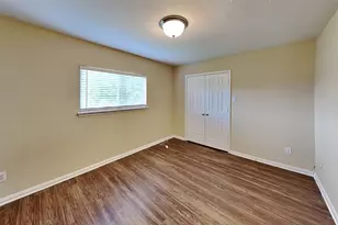5122 Chase Park Gate St, Bacliff, TX 77518 - Photo 12