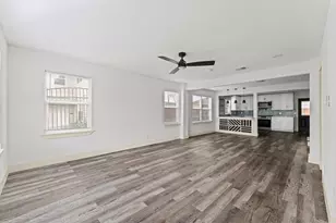 2105 Sheridan St, Houston, TX 77030 - Photo 6