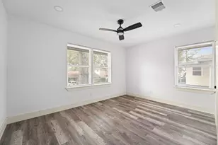 2105 Sheridan St, Houston, TX 77030 - Photo 16