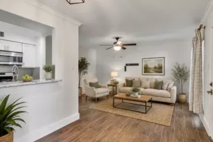 3402 Garrott St, Houston, TX 77006 - Photo 4