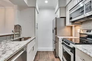 3402 Garrott St, Houston, TX 77006 - Photo 8