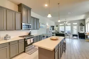 1111 San Jacinto St, La Porte, TX 77571 - Photo 6