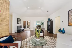 7416 Kelving St, Houston, TX 77030 - Photo 6