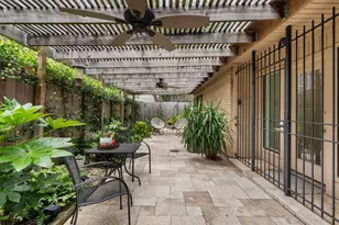 7416 Kelving St, Houston, TX 77030 - Photo 2